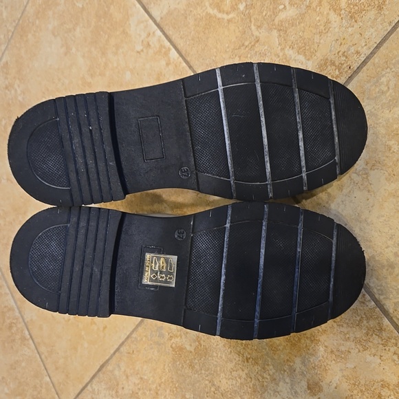 Free People Monroe Chelsea Boots EUC - Picture 4 of 9